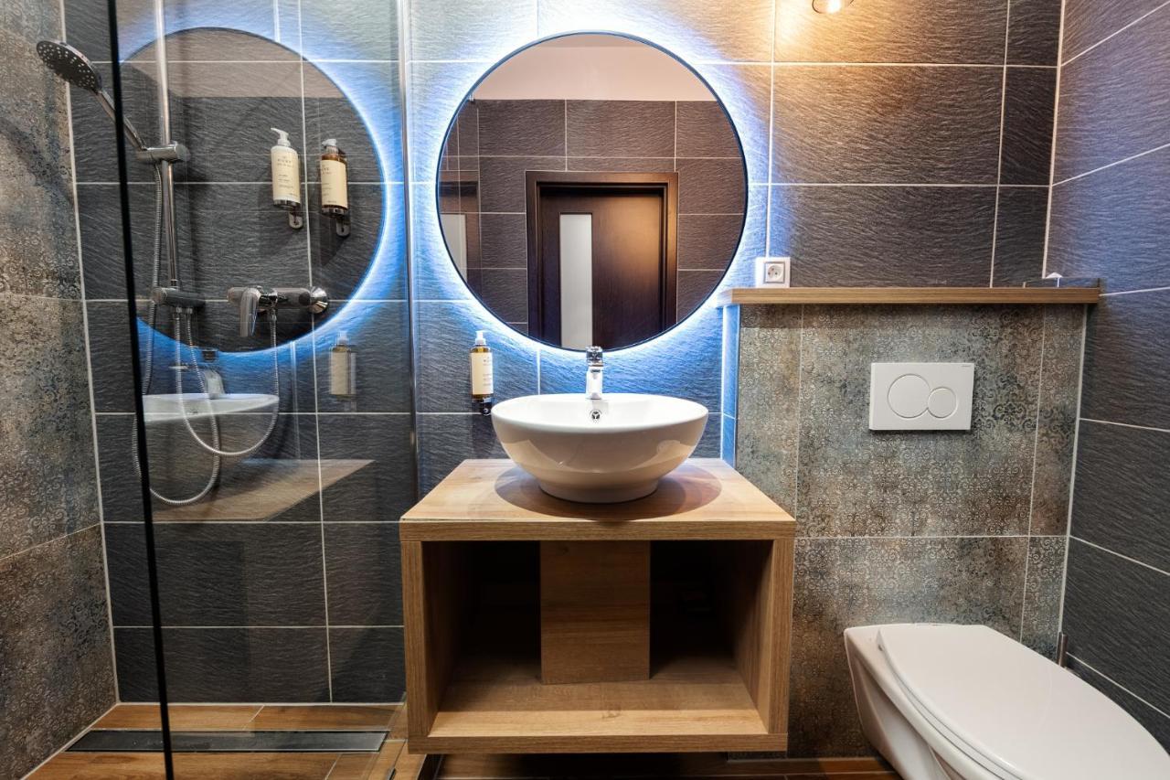 Wine & Wellness Hotel Besedni Dum วาลติตซา ภายนอก รูปภาพ