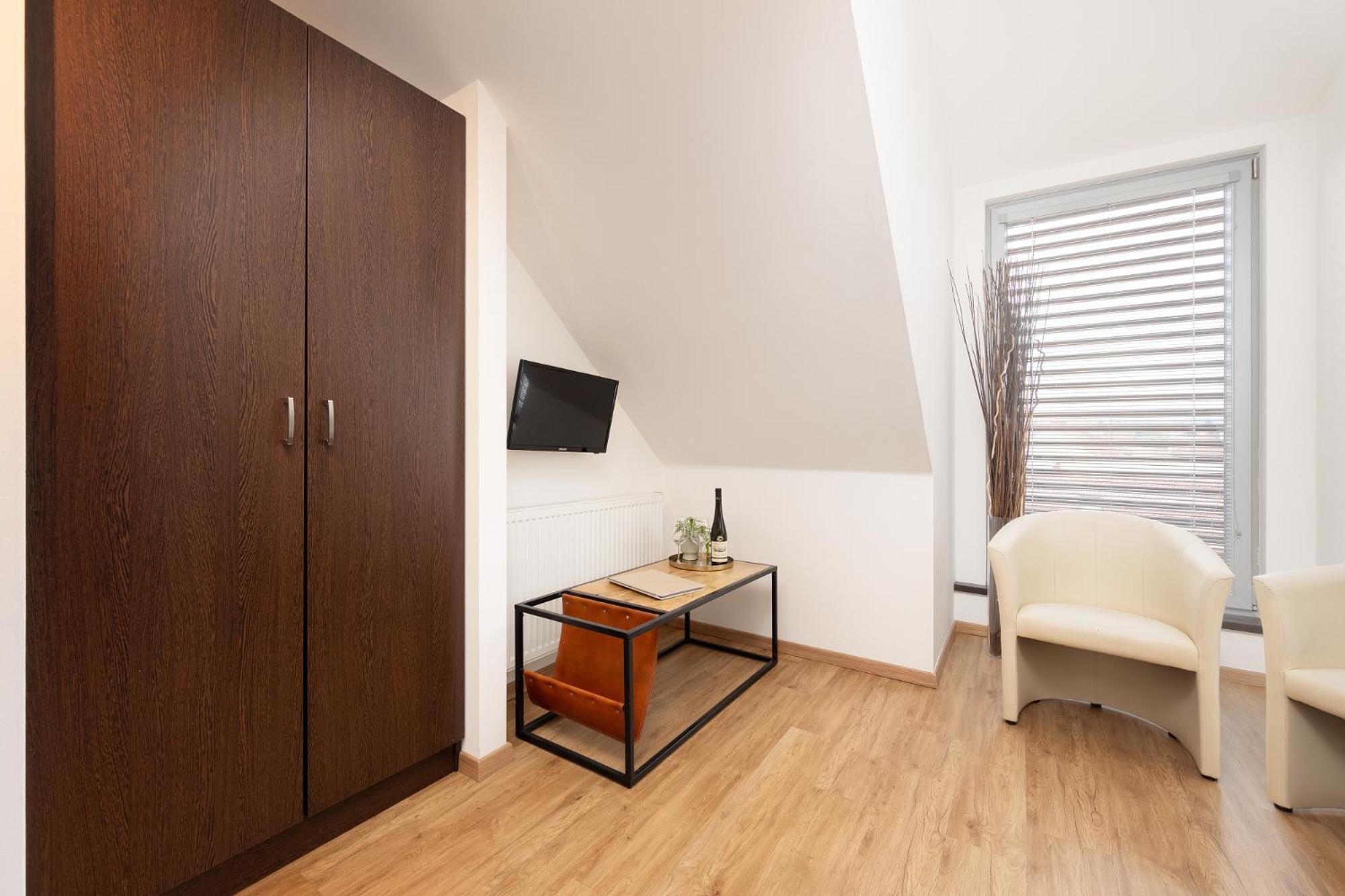 Wine & Wellness Hotel Besedni Dum วาลติตซา ภายนอก รูปภาพ